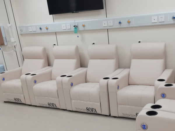 Space is limited. Can infusion chairs be arranged compactly without being crowded?